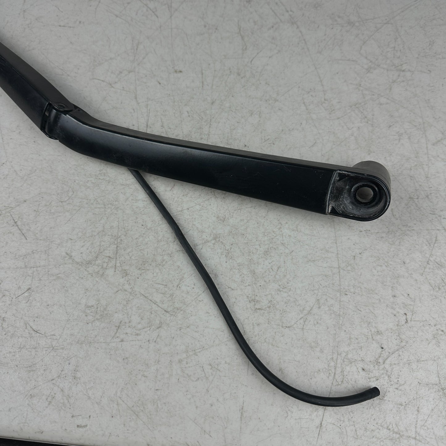 2014-2019 CHEVROLET CORVETTE FRONT WINDSHIELD RIGHT PASSENGER SIDE WIPER ARM OEM