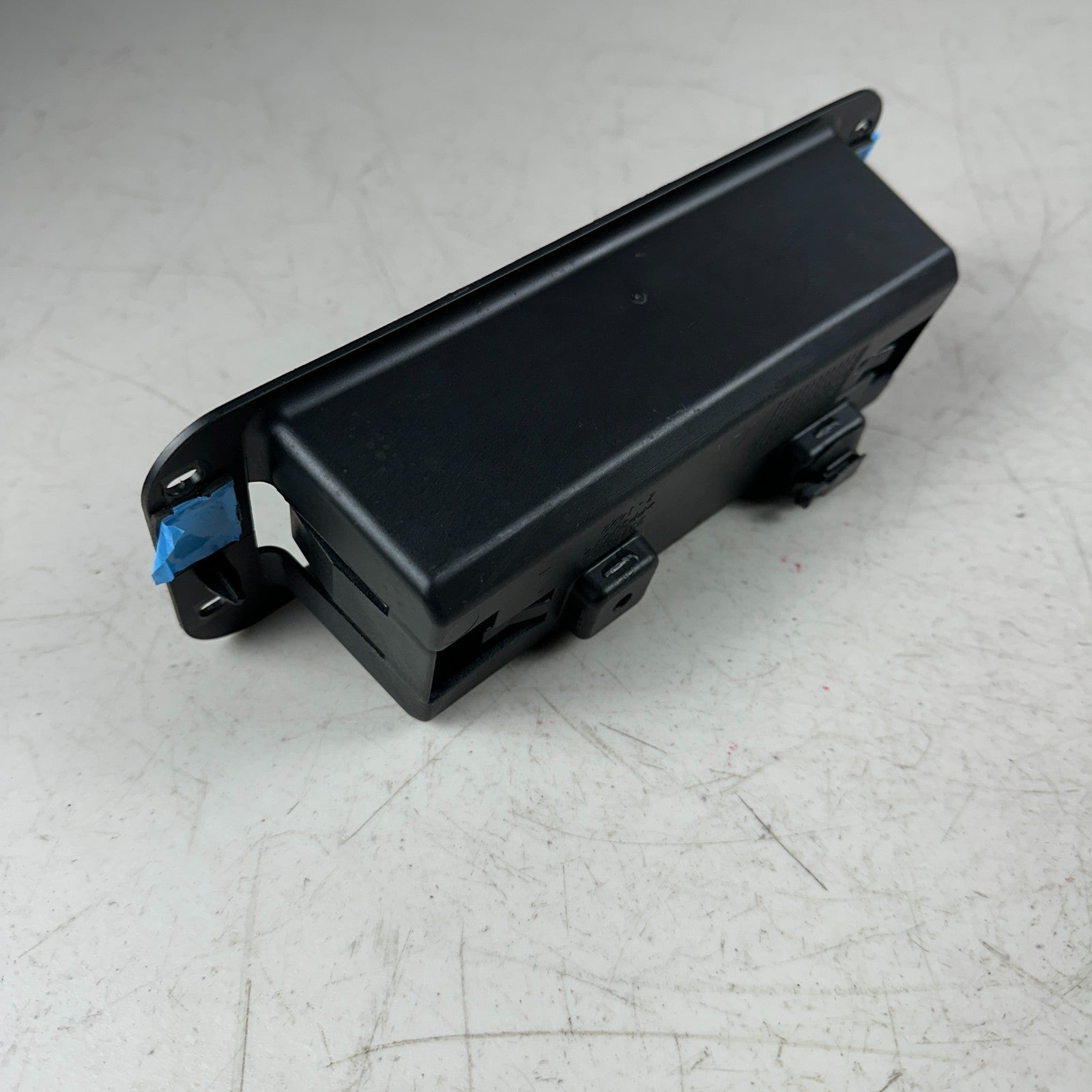 2014-2019 CHEVROLET CORVETTE C7 HVAC TEMPERATURE CONTROL MODULE MOUNT PANEL OEM