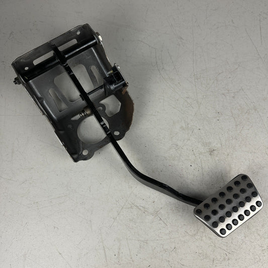 2015-2023 DODGE CHALLENGER FLOOR BRAKE STOP PEDAL PAD W/ BRACKET SUPPORT OEM