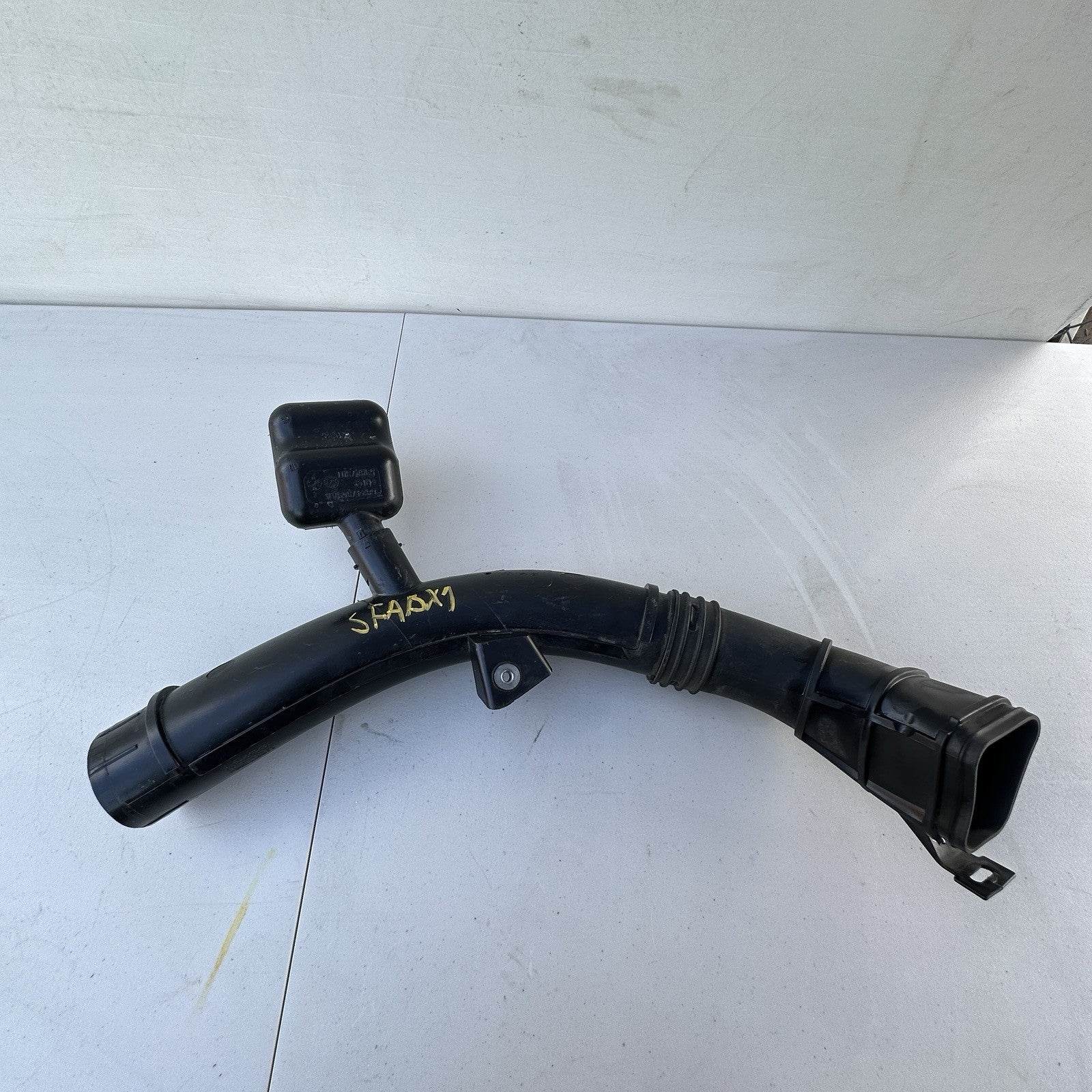 2017-2021 JEEP COMPASS GAS AIR CLEANER INTAKE DUCT WITH HOSE 68247353AA