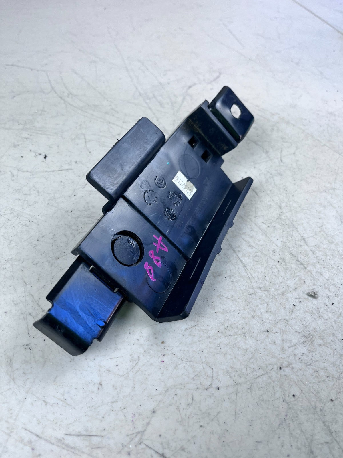 2017-2022 JEEP COMPASS BATTERY HOLD DOWN STRAP CLAMP HOLDER BRACKET 68304796AA