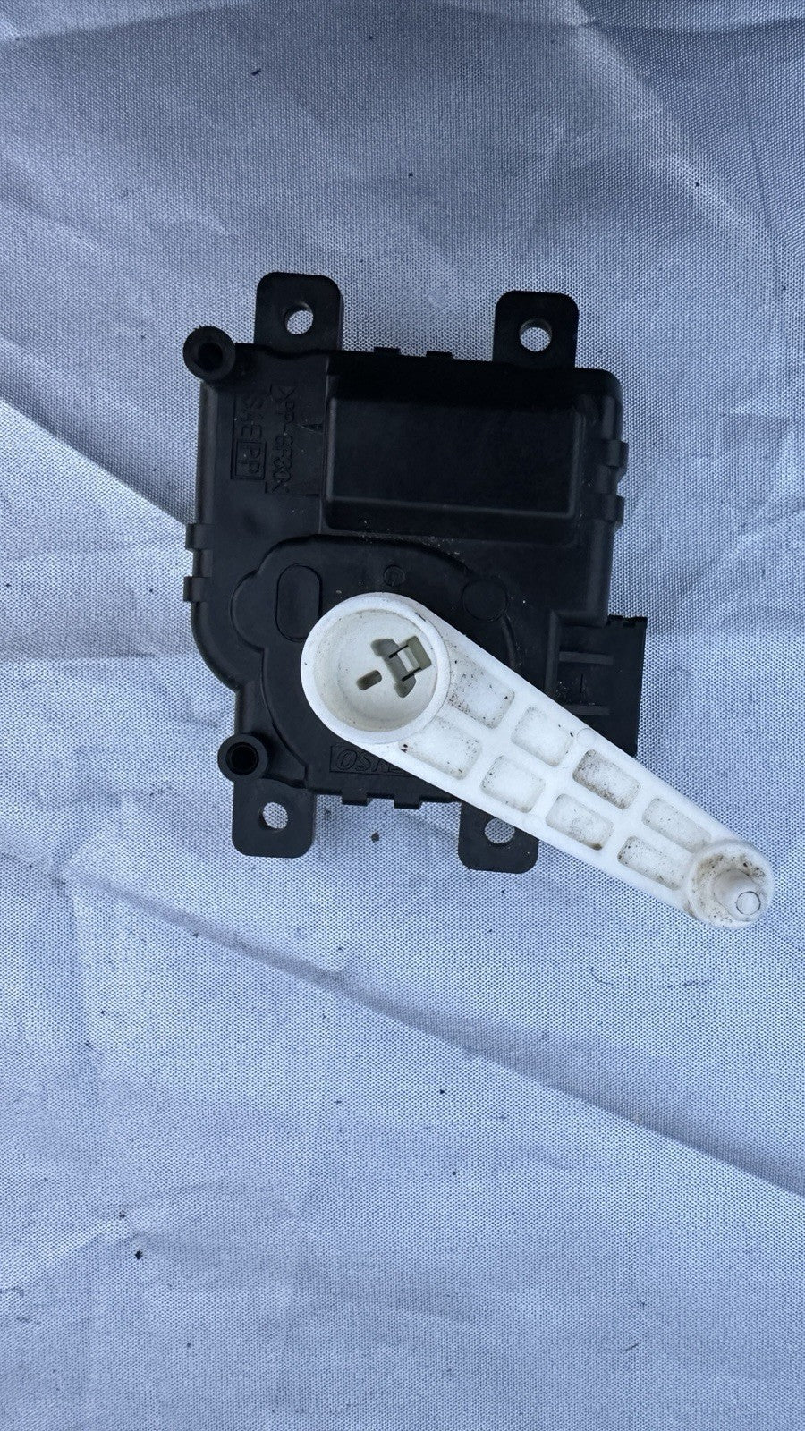 2015-2017 Hyundai Sonata Right Air Heater Flap Actuator PN￼ AA113800-3990