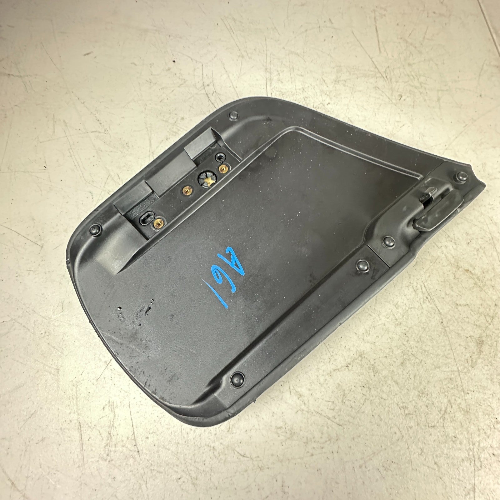 2014-2019 CHEVROLET CORVETTE C7 CENTER CONSOLE ARMREST LID BLACK LEATHER OEM
