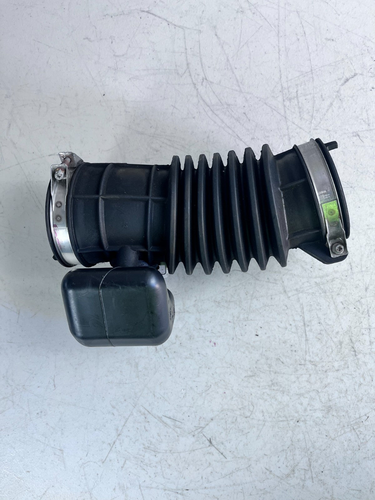 2017-2022 HONDA CR-V AIR INTAKE CLEANER BOX HOSE PIPE TUBE NBRPVC OEM
