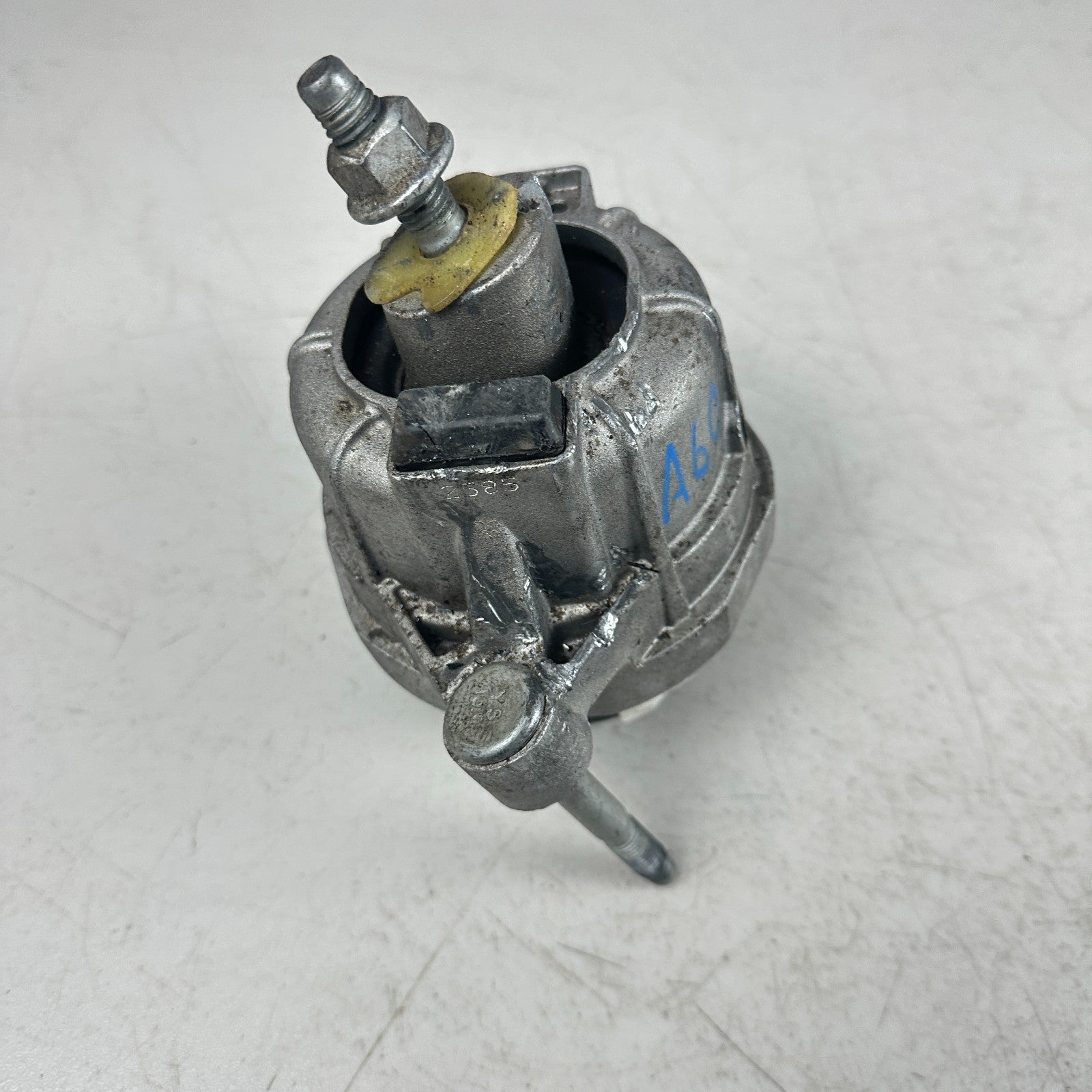 2015-19 CHEVROLET CORVETTE LEFT DRIVER SIDE ENGINE MOTOR FRAME MOUNT SUPPORT OEM