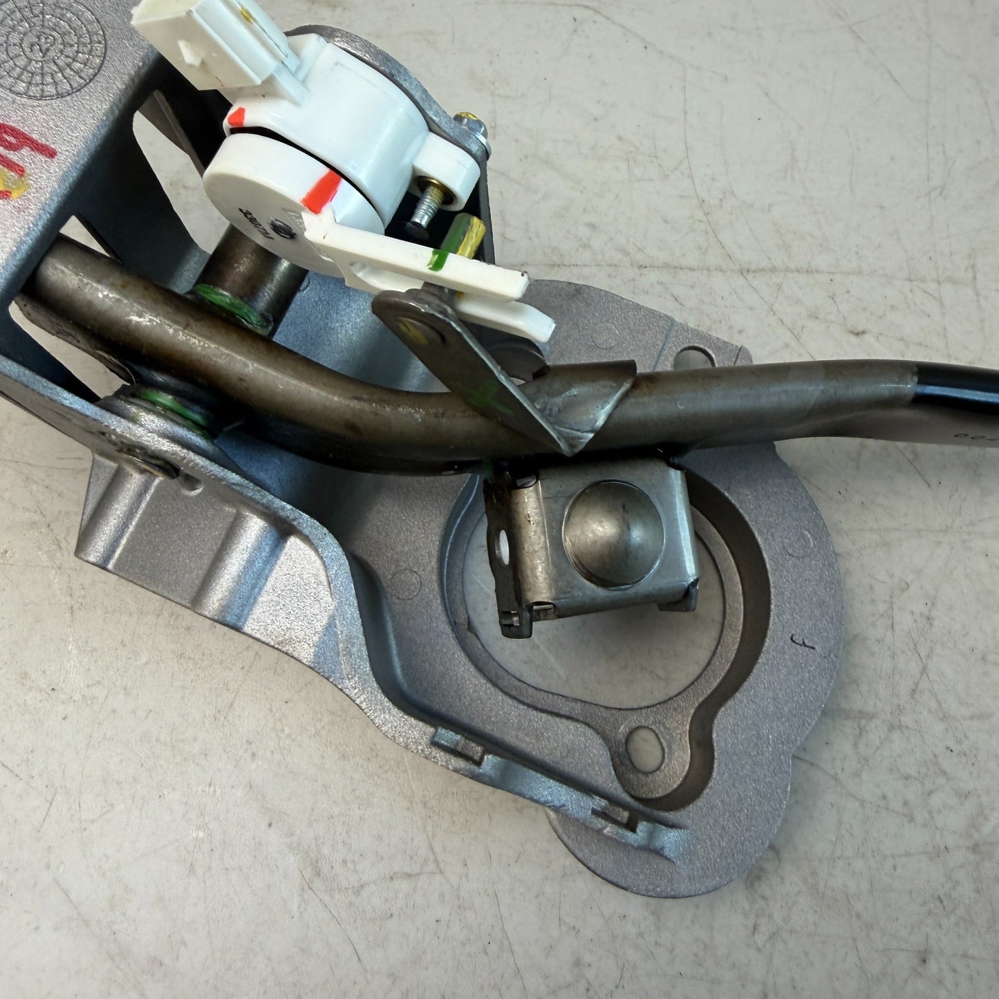 2023 CHEVROLET CAMARO ZL1 BRAKE FOOT STOP PEDAL ASSEMBLY W/ BRACKET 85625850 OEM