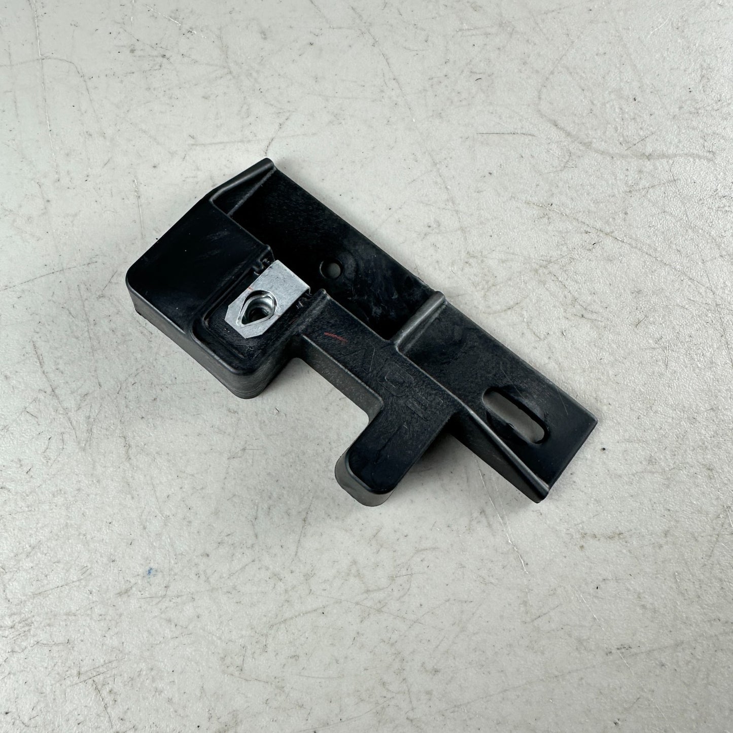 2005-2013 CHEVROLET CORVETTE C6 FRONT CENTER CONSOLE ASSEMBLY BRACKET OEM