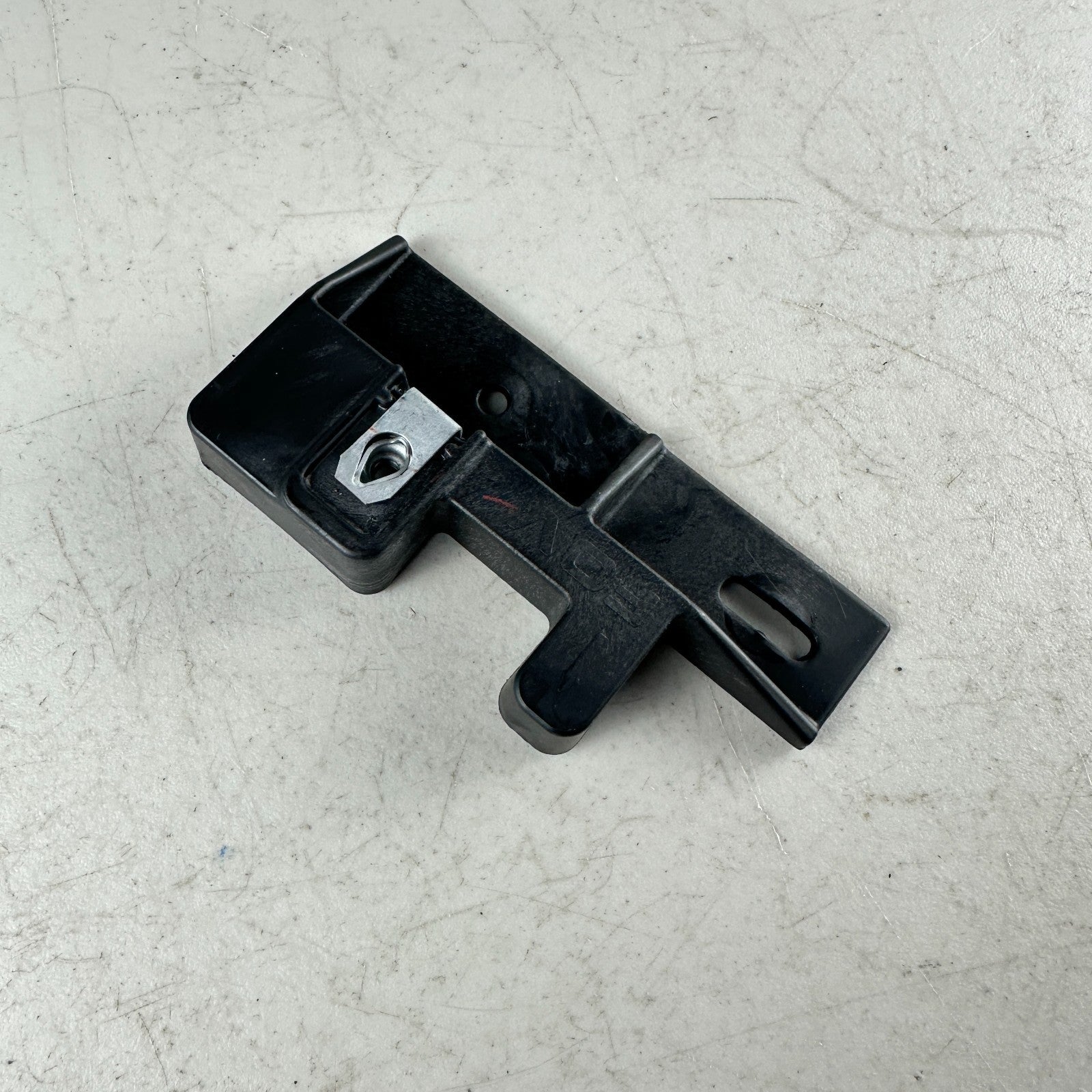 2005-2013 CHEVROLET CORVETTE C6 FRONT CENTER CONSOLE ASSEMBLY BRACKET OEM