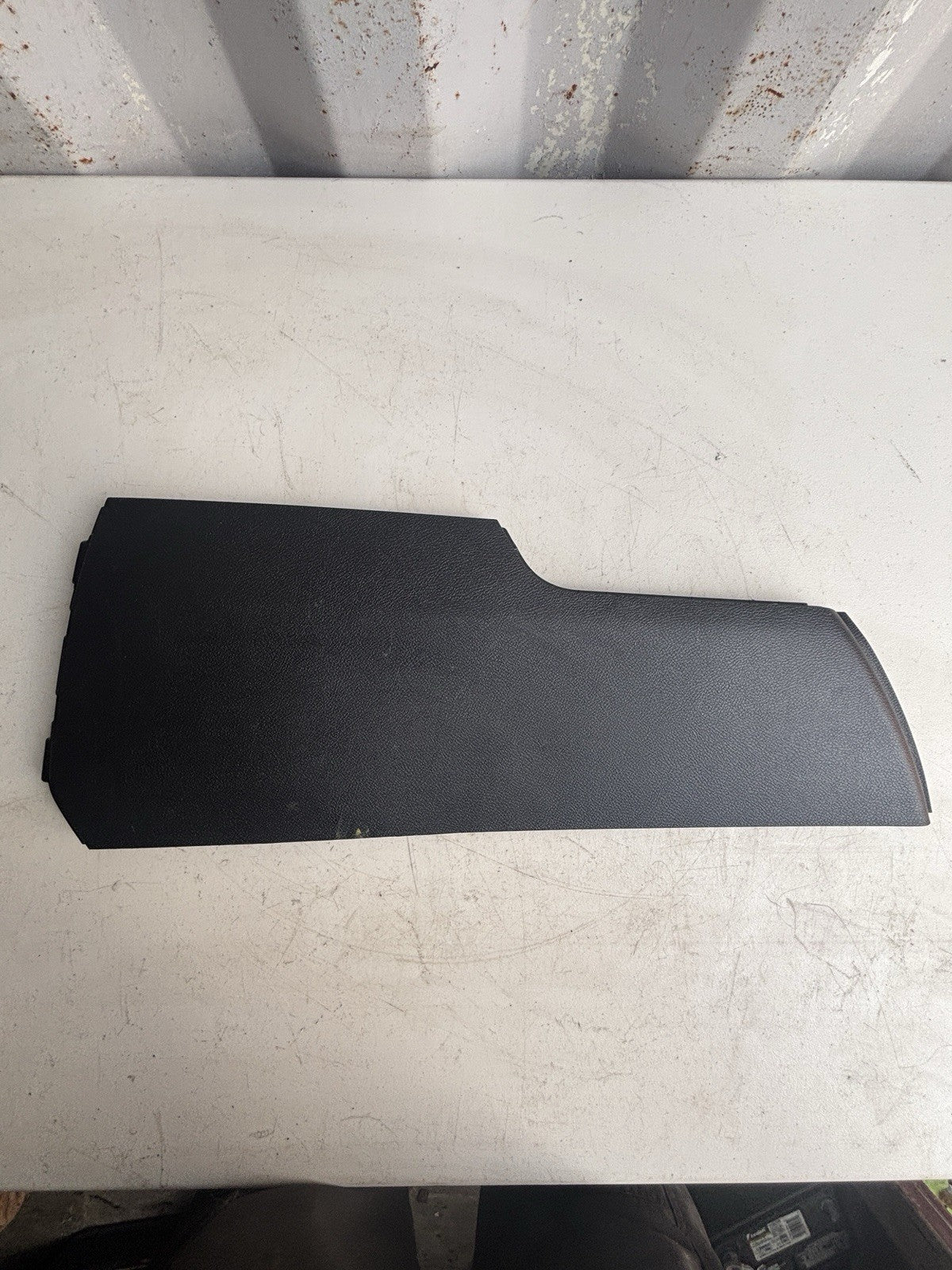 2015-2022 CHRYSLER 300 CENTER CONSOLE RIGHT SIDE COVER PANEL TRIM L0199905 OEM