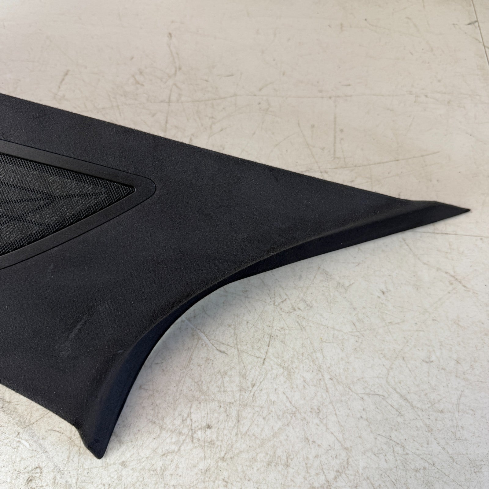 2017 - 2020 MASERATI LEVANTE REAR LEFT SIDE D PILLAR UPPER COVER TRIM PANEL OEM