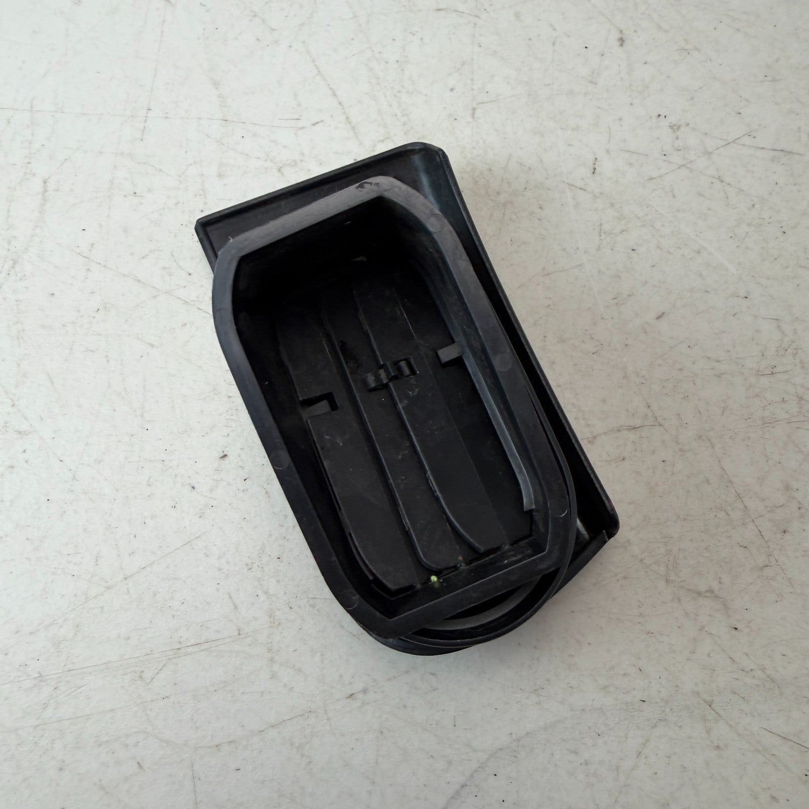 2005-2013 CHEVROLET CORVETTE RIGHT SIDE DASH AC HEATER AIR VENT GRILLE BLACK OEM