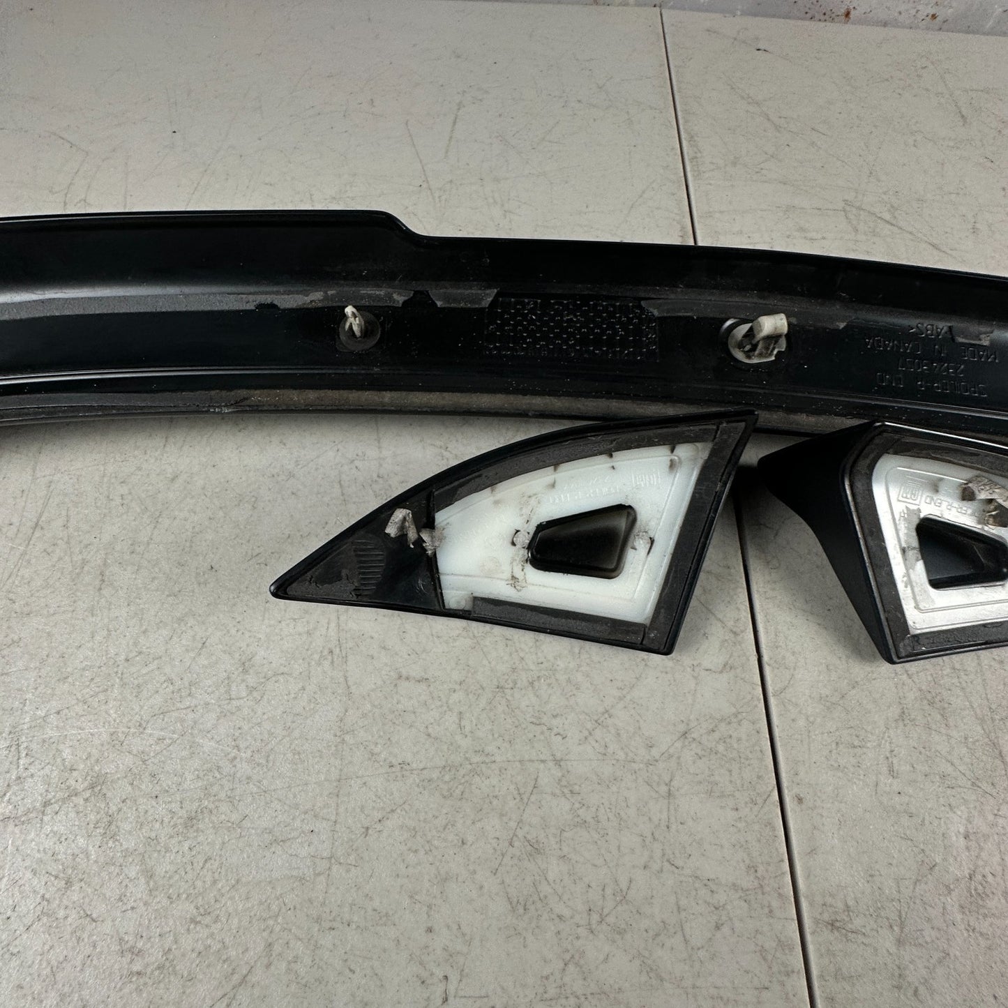 2017 - 2024 CHEVROLET CAMARO ZL1 REAR TRUNK LID END WING SPOILER BLACK 3PCS OEM
