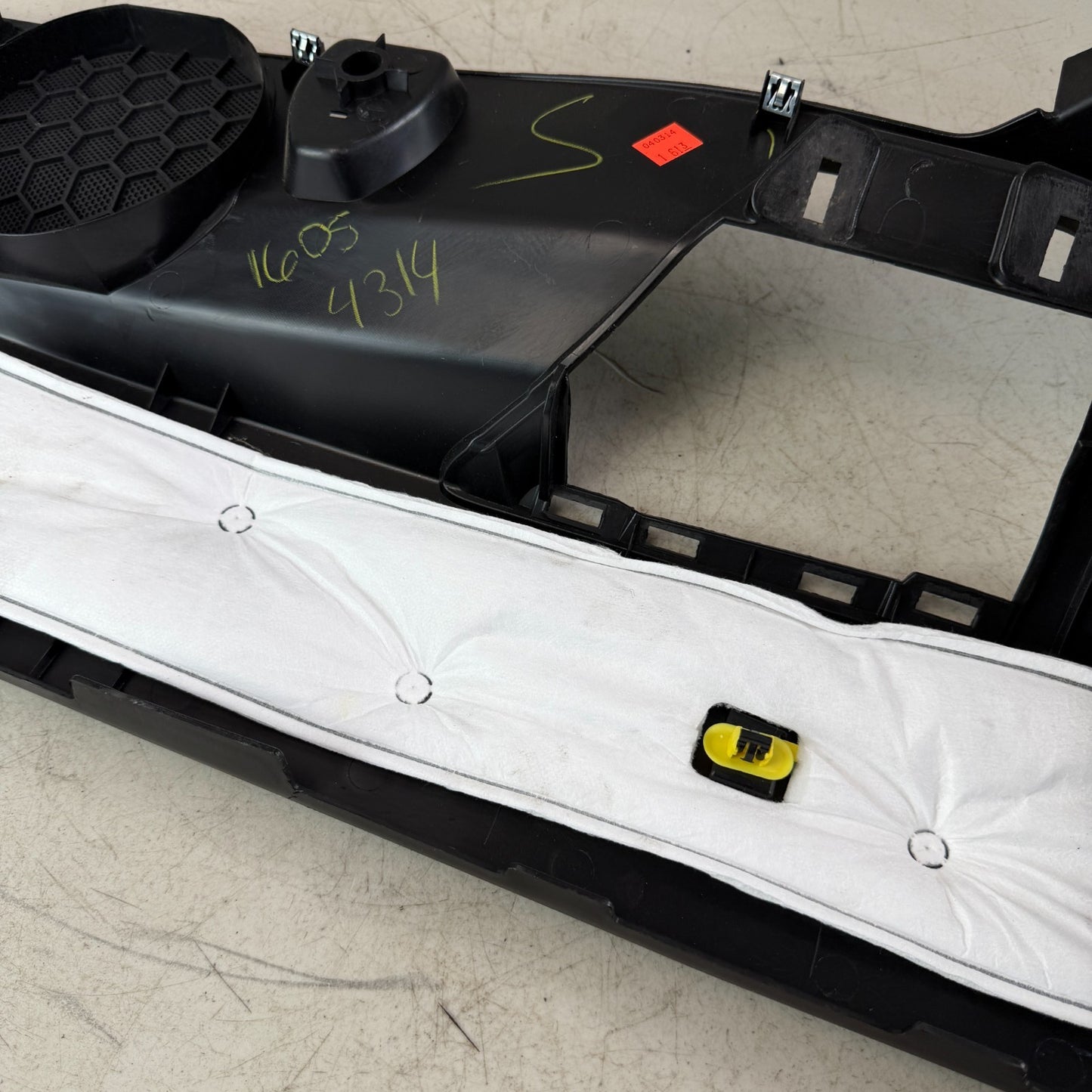 2014-2019 CHEVROLET CORVETTE C7 LEFT SIDE TRUNK TRIM COVER PANEL 22945835 OEM