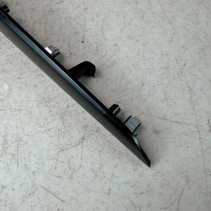 2017-2020 MASERATI LEVANTE FRONT LEFT DRIVER DOOR MOLDING TRIM PANEL 80386 OEM