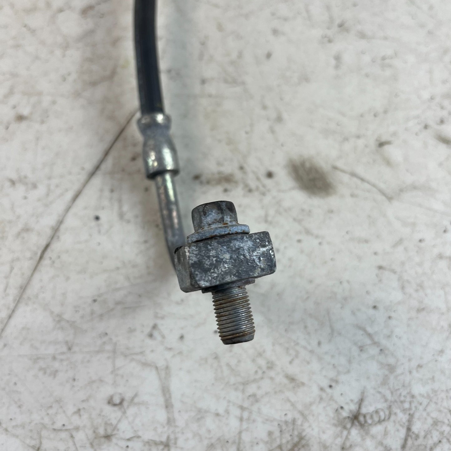 14-19 CHEVY CORVETTE REAR RIGHT SUSPENSION HEIGHT LEVEL SENSOR W/ WIRE 23110570