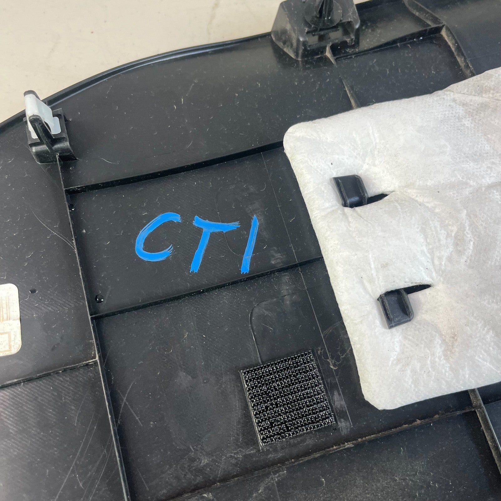 2017 - 2022 HONDA CR-V CENTER CONSOLE LEFT SIDE FORWARD TRIM COVER PANEL OEM