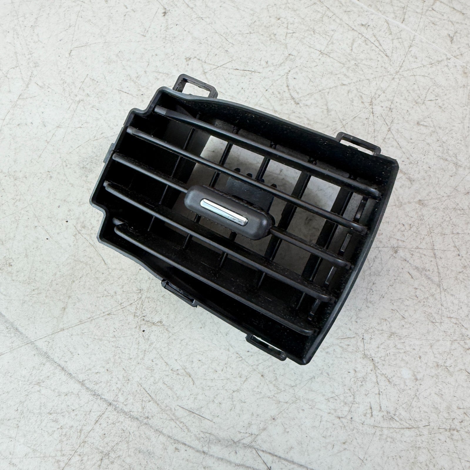2005-2013 CHEVROLET CORVETTE C6 FRONT RIGHT SIDE CONSOLE AC AIR VENT GRILLE OEM