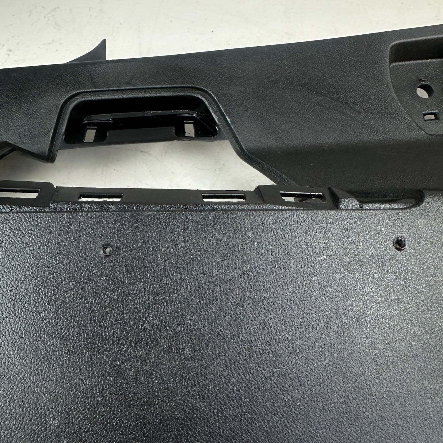 14-19 CHEVROLET CORVETTE C7 REAR LEFT DRIVER SIDE LOWER QUARTER TRIM PANEL OEM