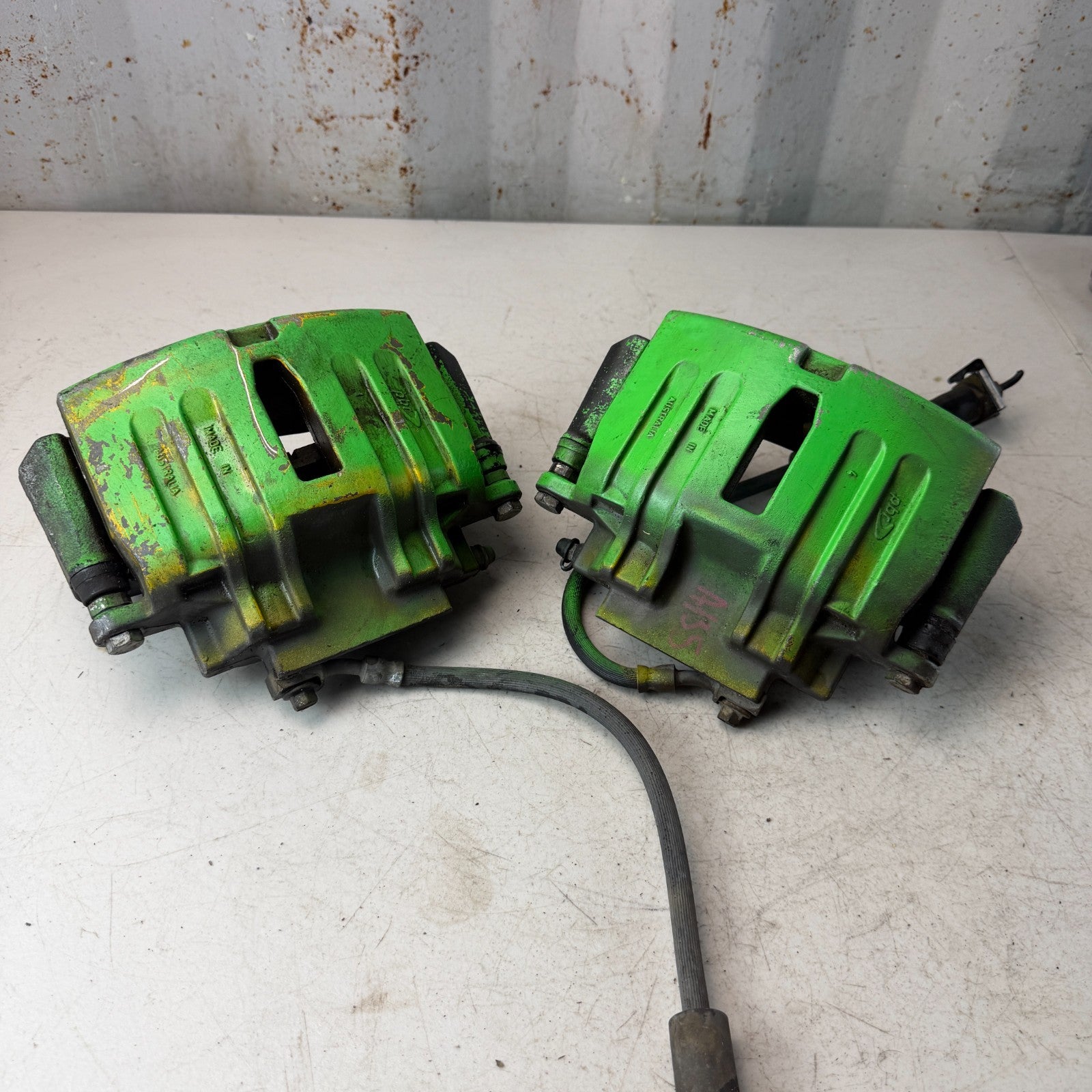 2005-2013 CHEVROLET CORVETTE C6 FRONT LEFT & RIGHT BRAKE CALIPER PAIR GREEN OEM