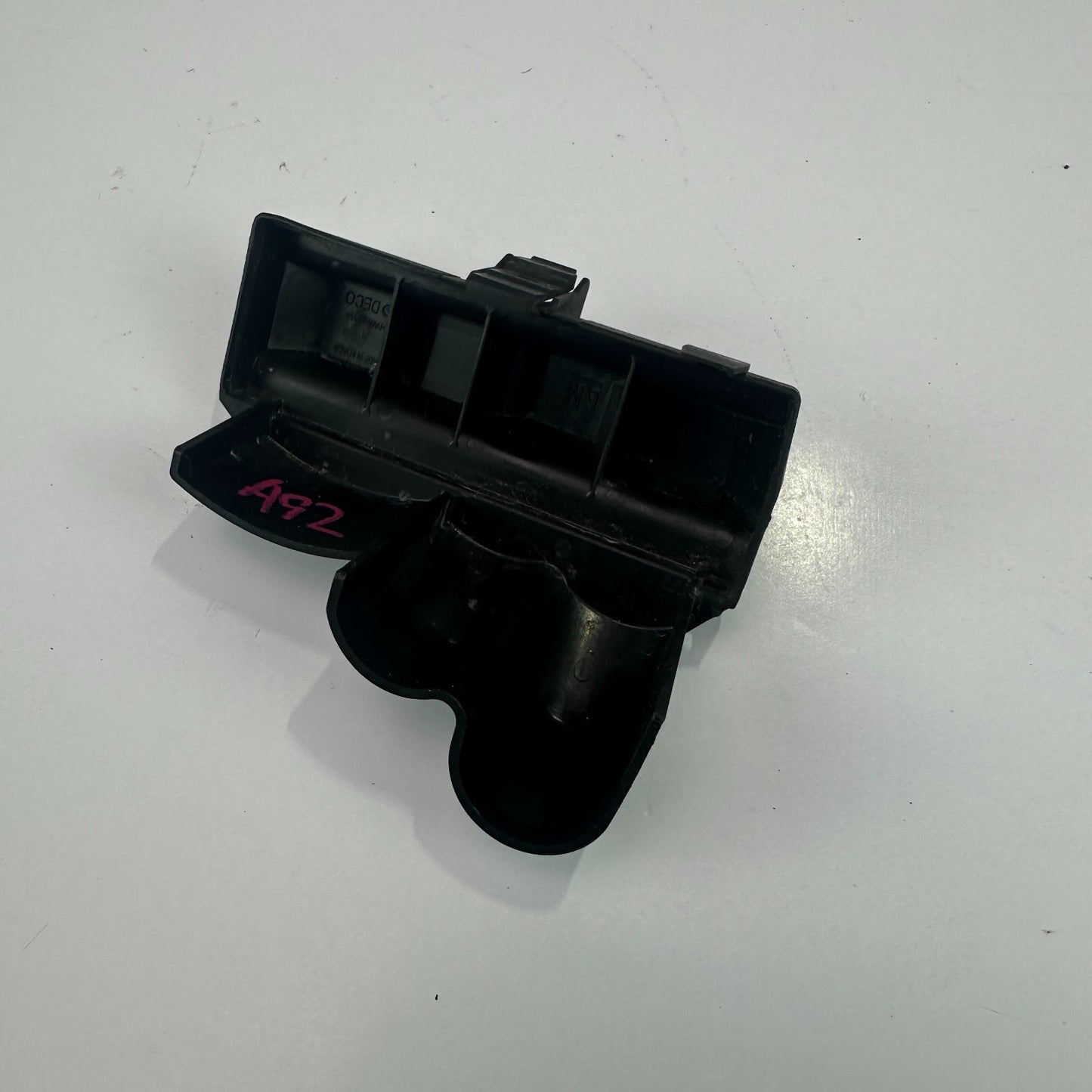 14-19 CHEVROLET CORVETTE C7 POWER DISTRIBUTION FUSE BOX BLOCK COVER 23491757 OEM