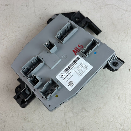2015-2021 MERCEDES W205 C300 FRONT SAM FUSE BOX CONTROL MODULE A2059009321 OEM
