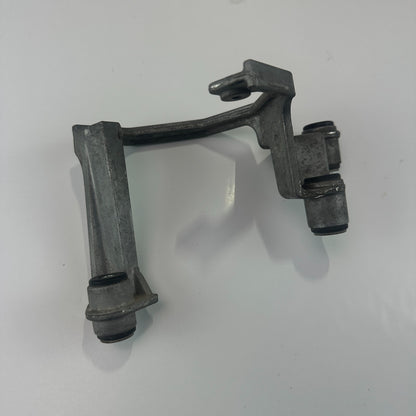 14-19 CHEVROLET CORVETTE C7 POWER BRAKE BOOSTER VACUUM PUMP BRACKET MOUNT OEM