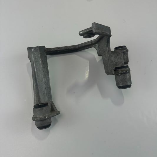 14-19 CHEVROLET CORVETTE C7 POWER BRAKE BOOSTER VACUUM PUMP BRACKET MOUNT OEM