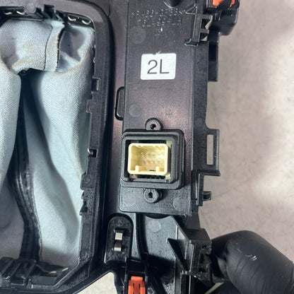 2019-2025 TOYOTA COROLLA AUTOMATIC GEAR SHIFTER SELECTOR ASSY W/ KNOB 76L499-LH