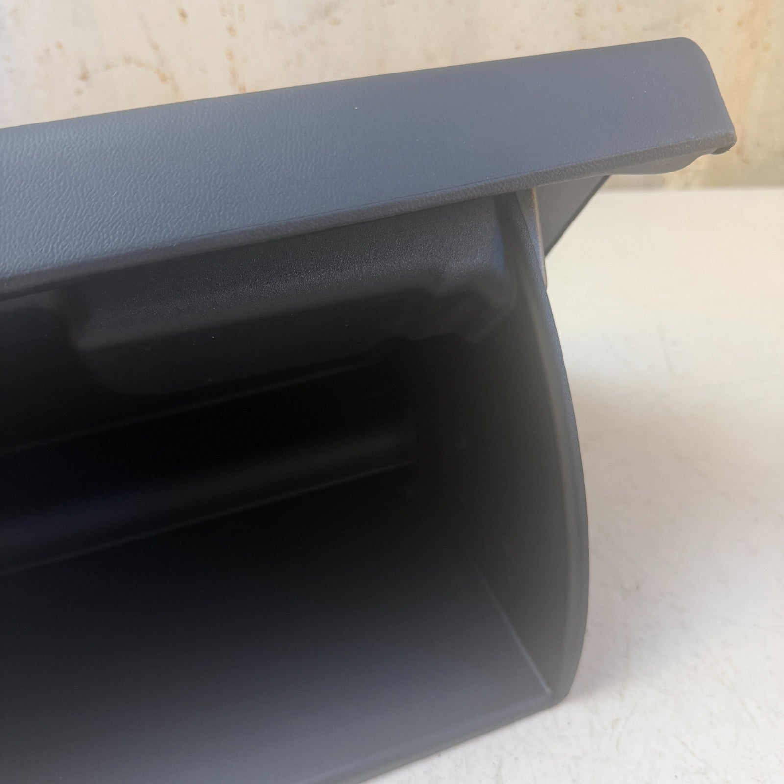 2016 - 2024 CHEVROLET CAMARO ZL1 DASH GLOVE BOX STORAGE COMPARTMENT BLACK OEM