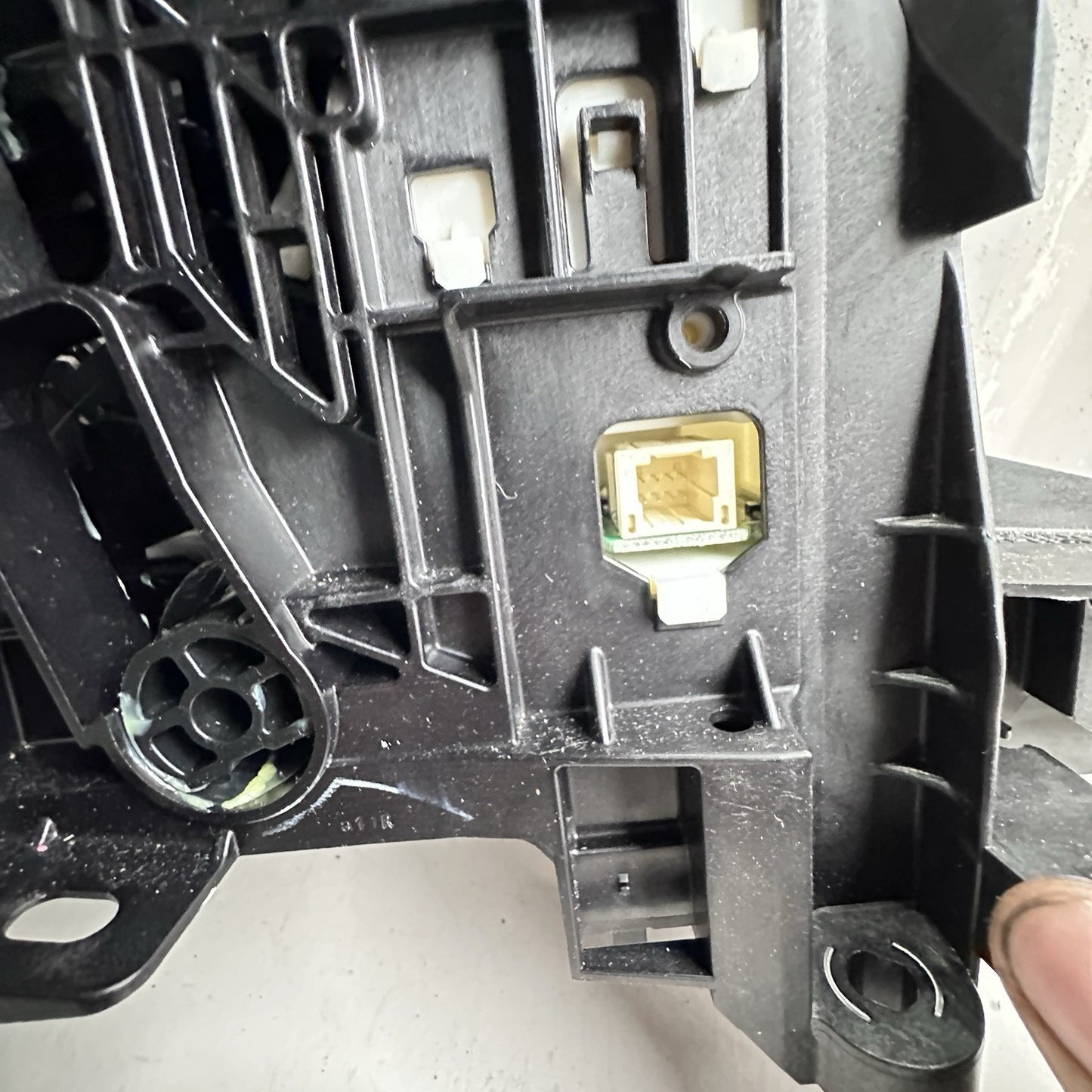 2020-2022 TOYOTA COROLLA FLOOR GEAR SHIFTER BLACK 2.0L AT FWD