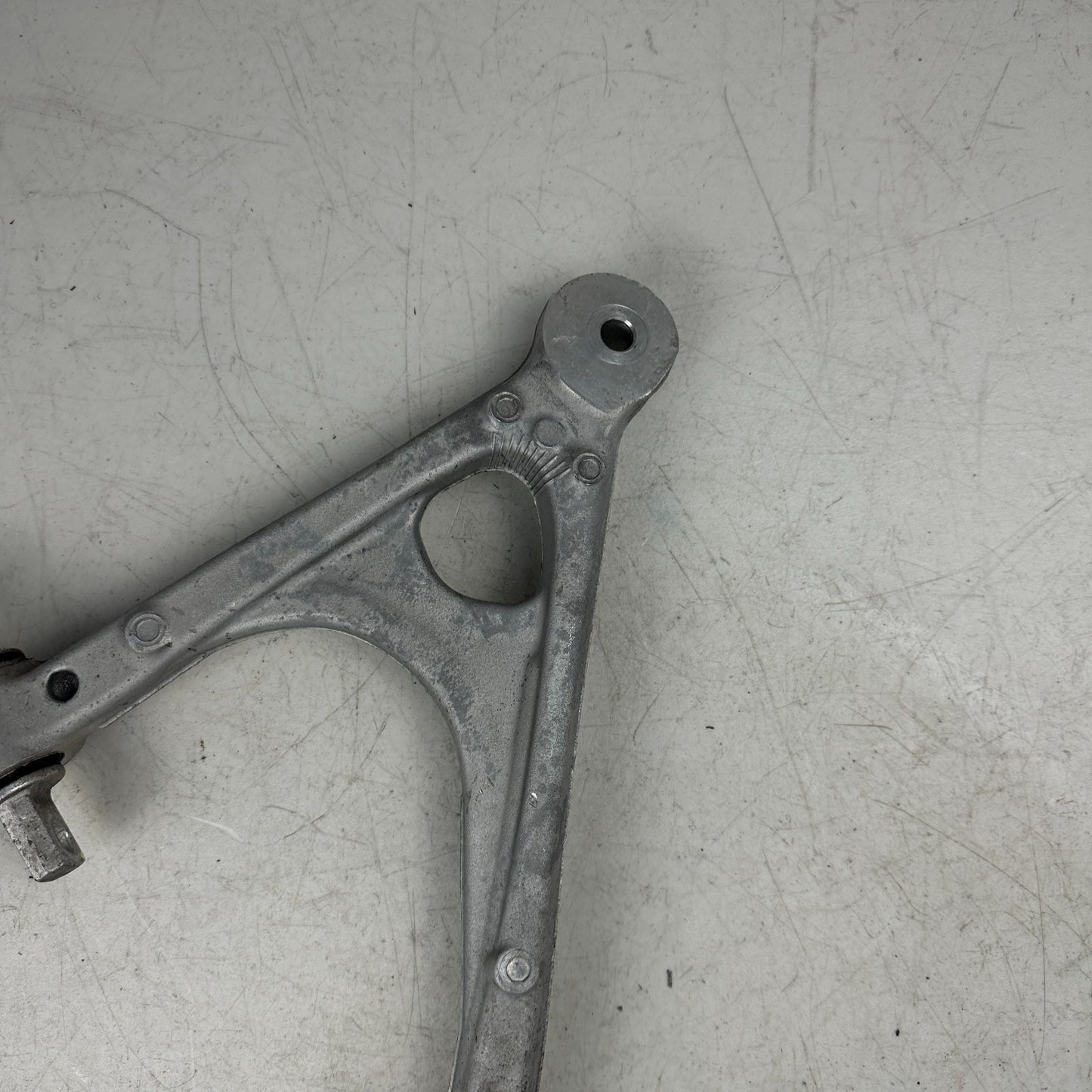 2014-2019 CHEVROLET CORVETTE C7 Z06 REAR LEFT DRIVER SIDE UPPER CONTROL ARM OEM