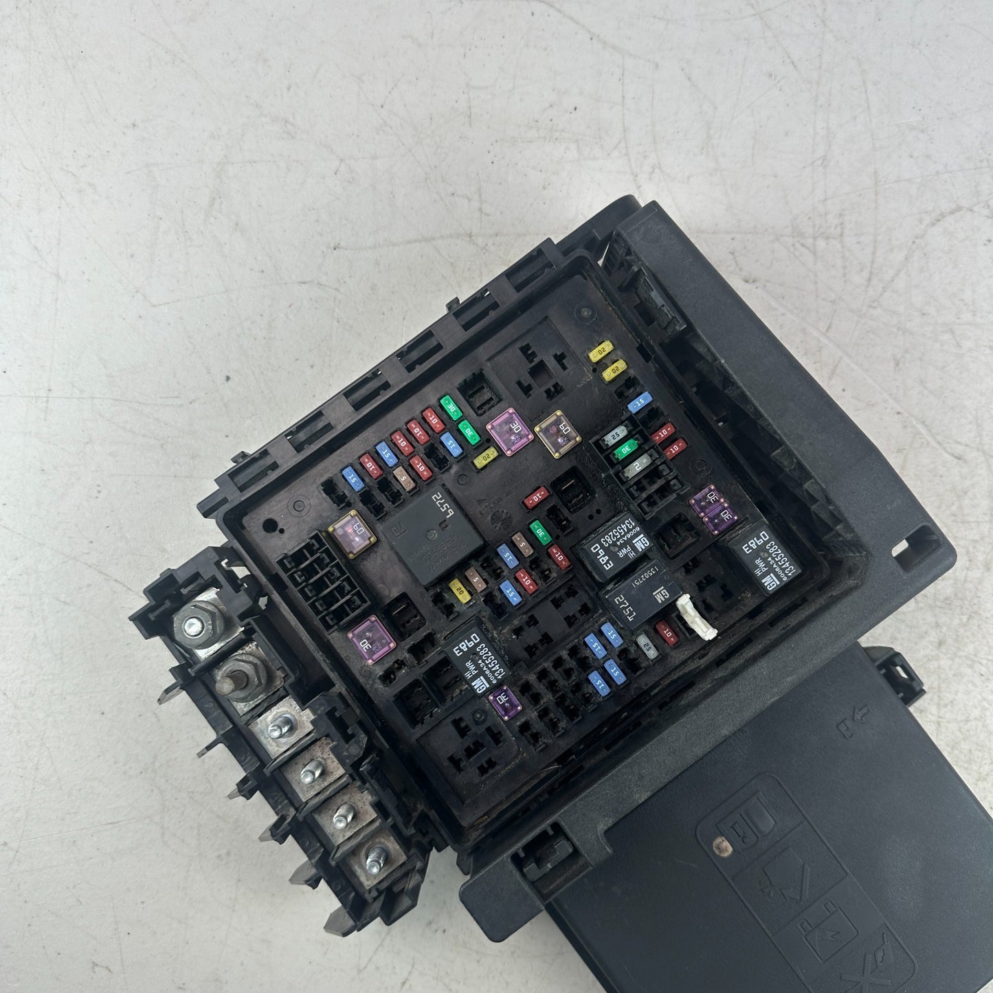 2018 CHEVROLET CAMARO ENGINE COMPARTMENT FUSE BOX RELAY BLOCK 84044721 OEM