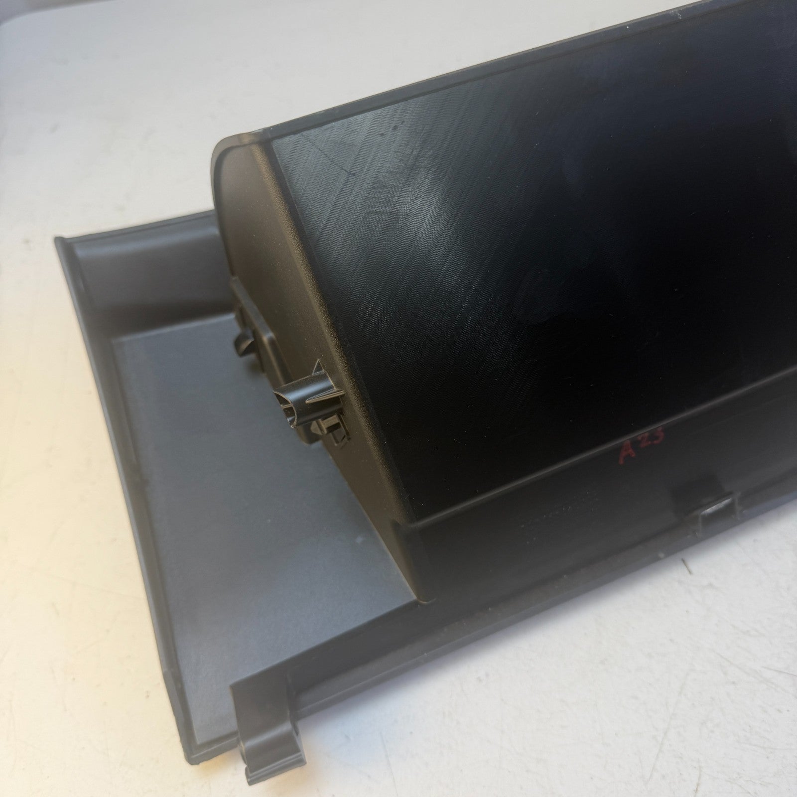 2016 - 2024 CHEVROLET CAMARO ZL1 DASH GLOVE BOX STORAGE COMPARTMENT BLACK OEM