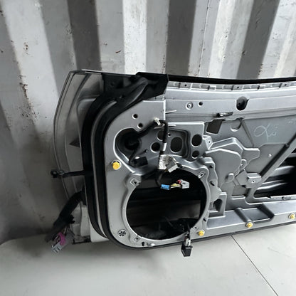 2014 2015 2016 2017 2018 2019 CHEVY CORVETTE C7 RIGHT DOOR SHELL OEM RH Silver