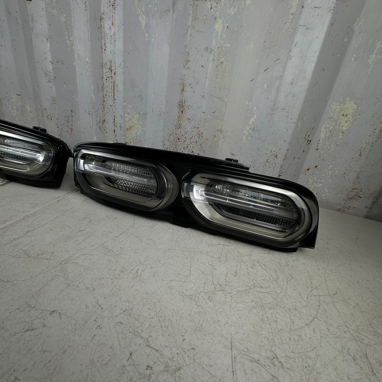 2019-2024 CHEVY CAMARO REAR LEFT & RIGHT SIDE LED TAIL LIGHT LAMP PAIR SET OEM