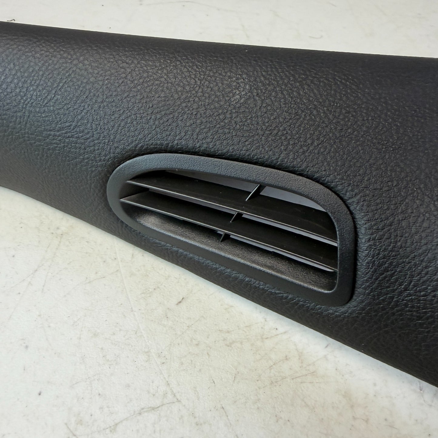 05-13 CHEVROLET CORVETTE C6 WINDSHIELD FRONT LEFT A-PILLAR TRIM COVER PANEL OEM