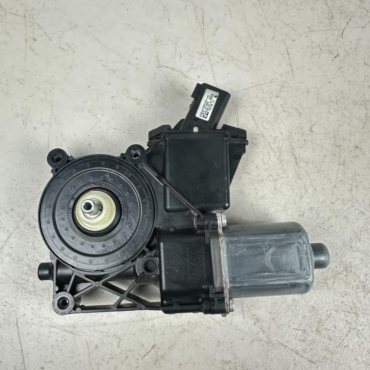 14-19 CHEVY CORVETTE C7 FRONT LEFT SIDE POWER DOOR WINDOW REGULATOR MOTOR OEM