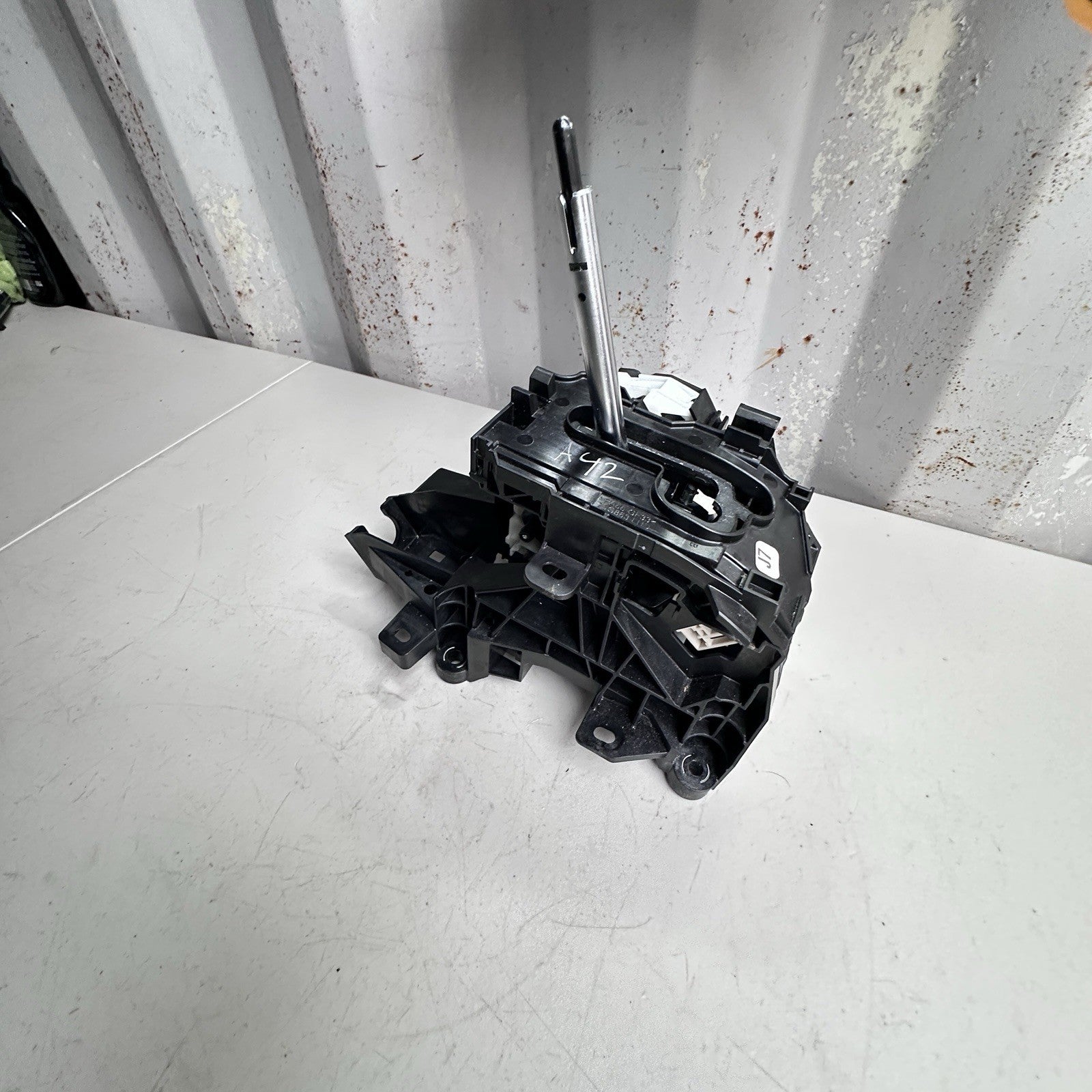 2020-2022 TOYOTA COROLLA FLOOR GEAR SHIFTER BLACK 2.0L AT FWD