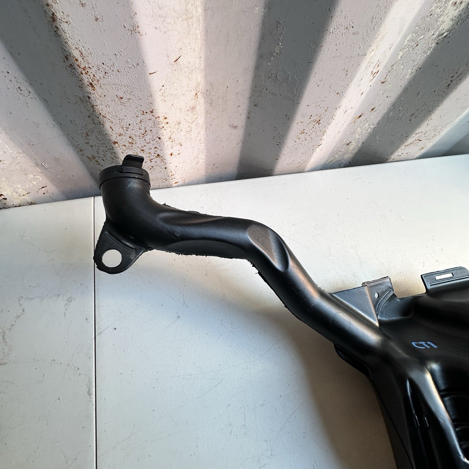 2014-2019 CHEVROLET CORVETTE C7 WASHER FLUID RESERVOIR TANK OEM