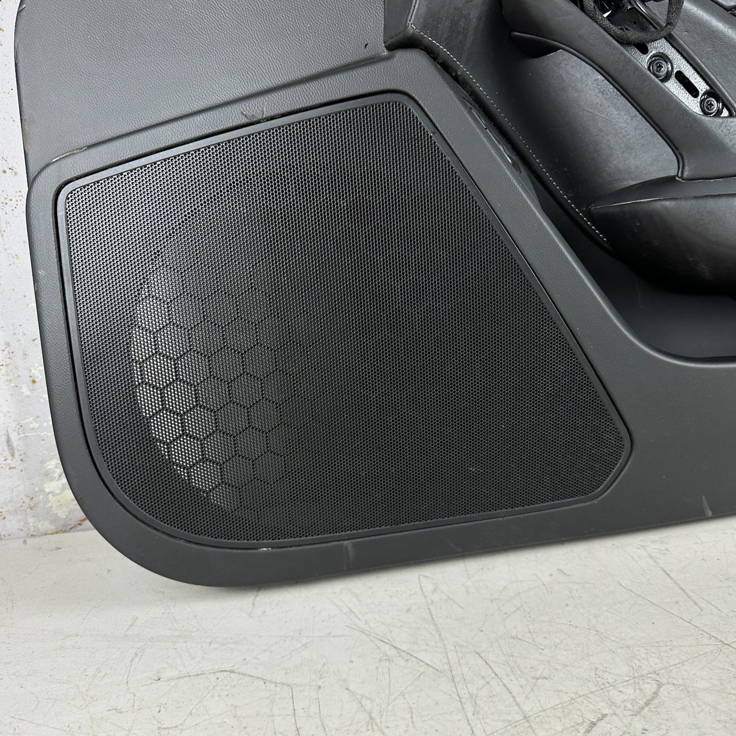 2014-2019 CHEVROLET CORVETTE C7 FRONT RIGHT SIDE INTERIOR DOOR PANEL BLACK OEM