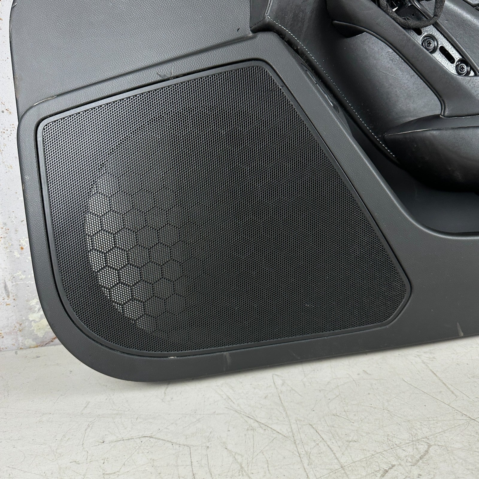 2014-2019 CHEVROLET CORVETTE C7 FRONT RIGHT SIDE INTERIOR DOOR PANEL BLACK OEM
