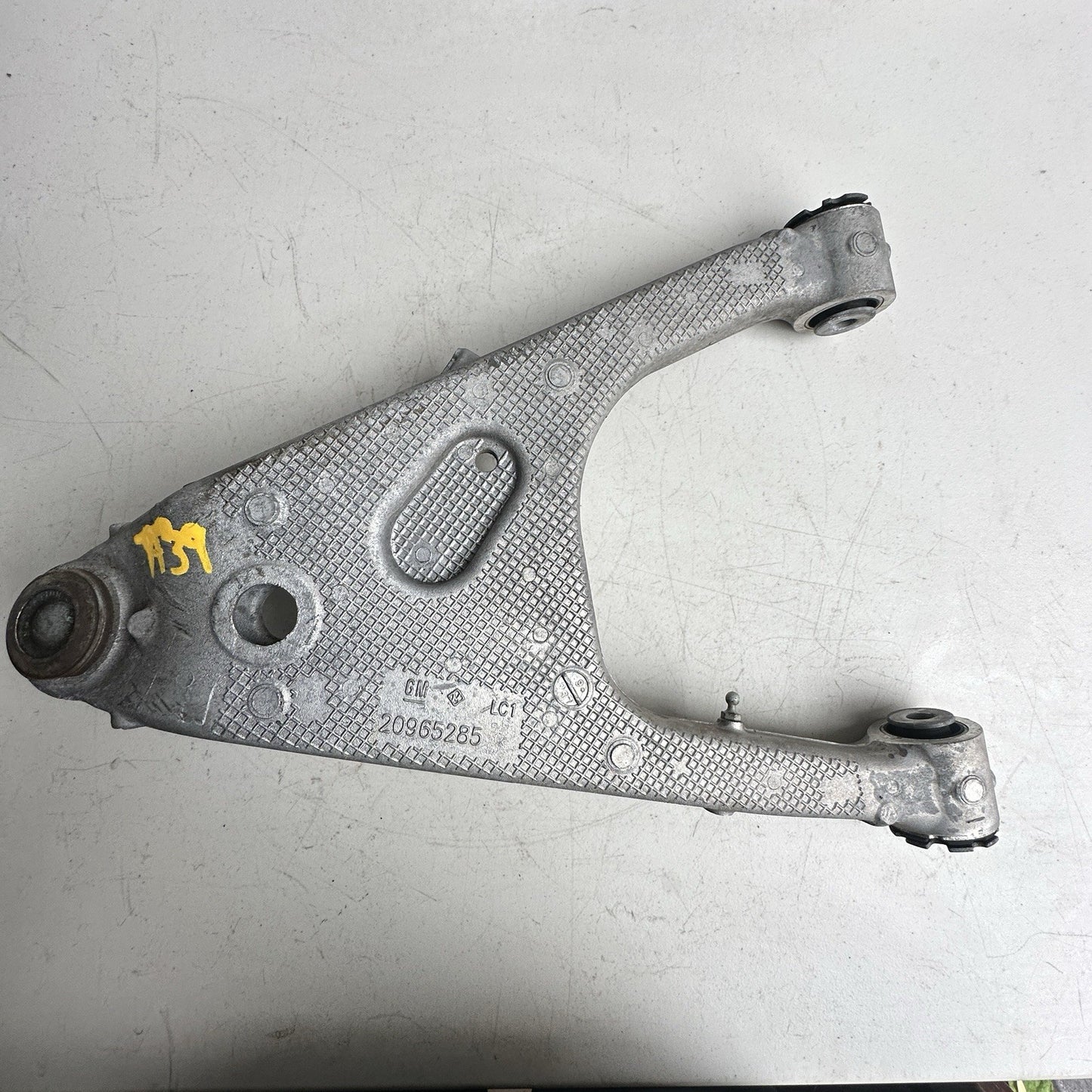 14-19 CHEVY CORVETTE OEM LH DRIVER DRIVERS REAR LOWER CONTROL ARM 20965285
