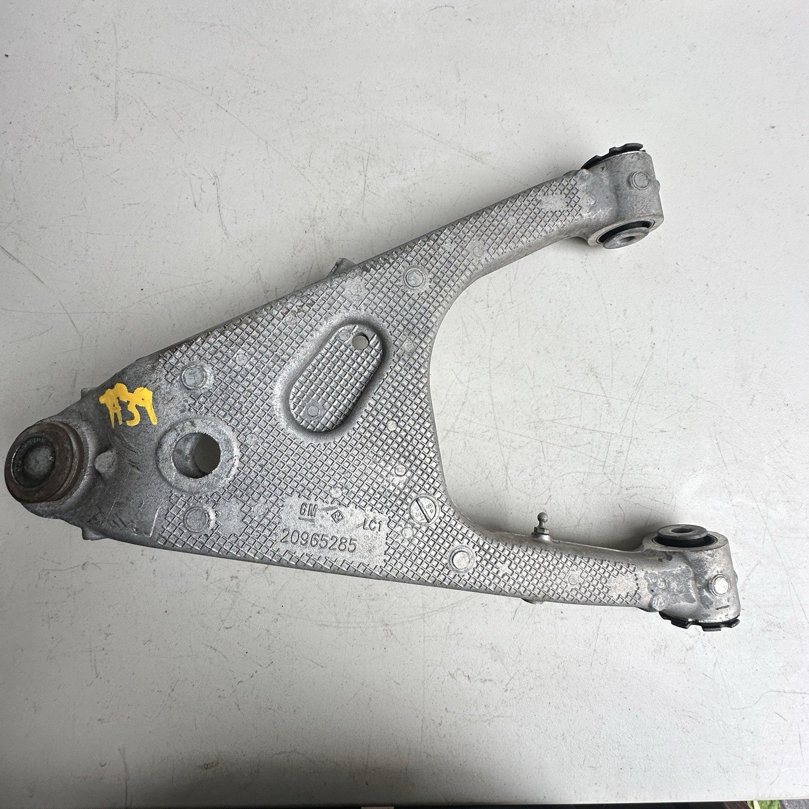 14-19 CHEVY CORVETTE OEM LH DRIVER DRIVERS REAR LOWER CONTROL ARM 20965285