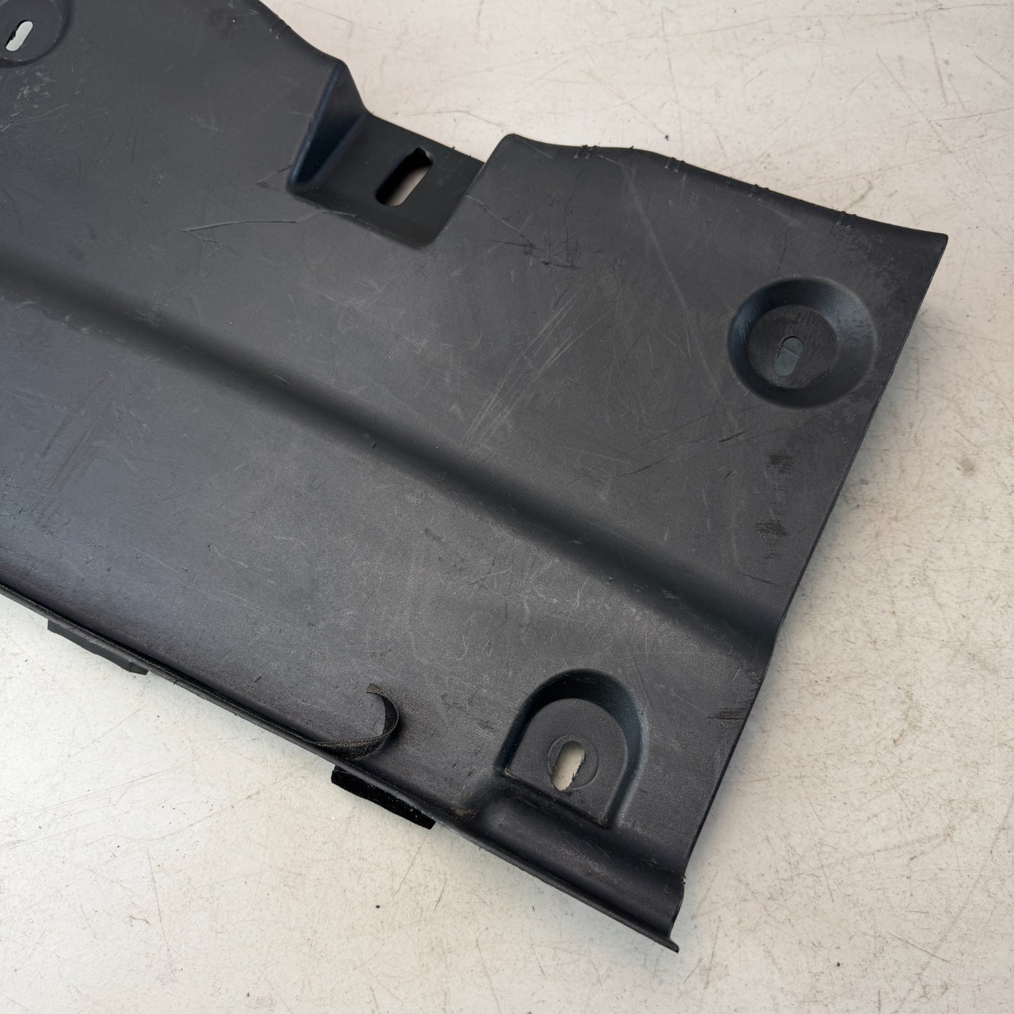 2016-2024 CHEVROLET CAMARO REAR TRUNK LATCH LOCK SILL SCUFF PLATE TRIM COVER OEM