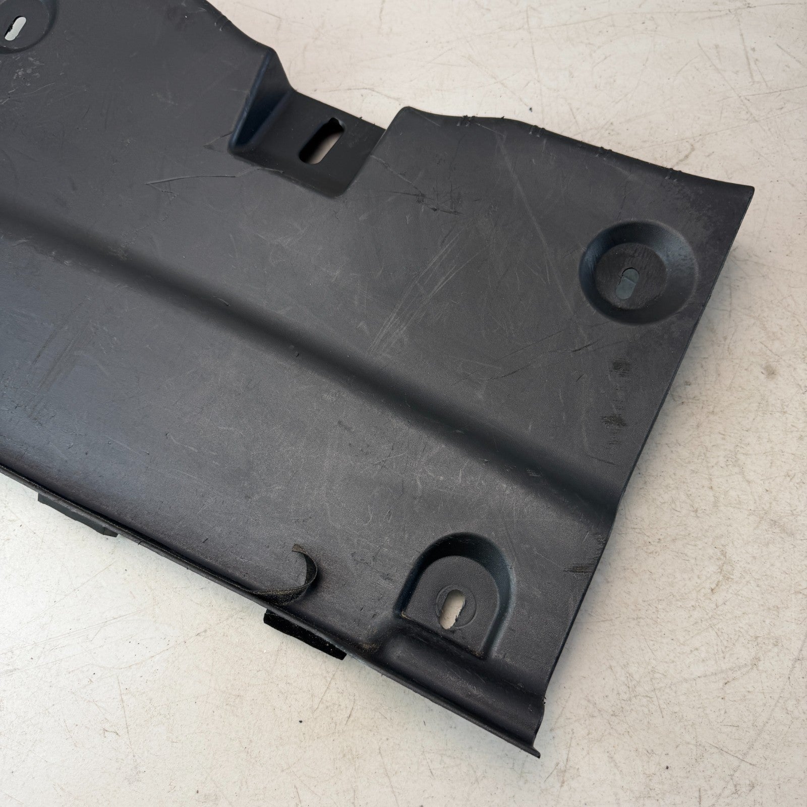 2016-2024 CHEVROLET CAMARO REAR TRUNK LATCH LOCK SILL SCUFF PLATE TRIM COVER OEM