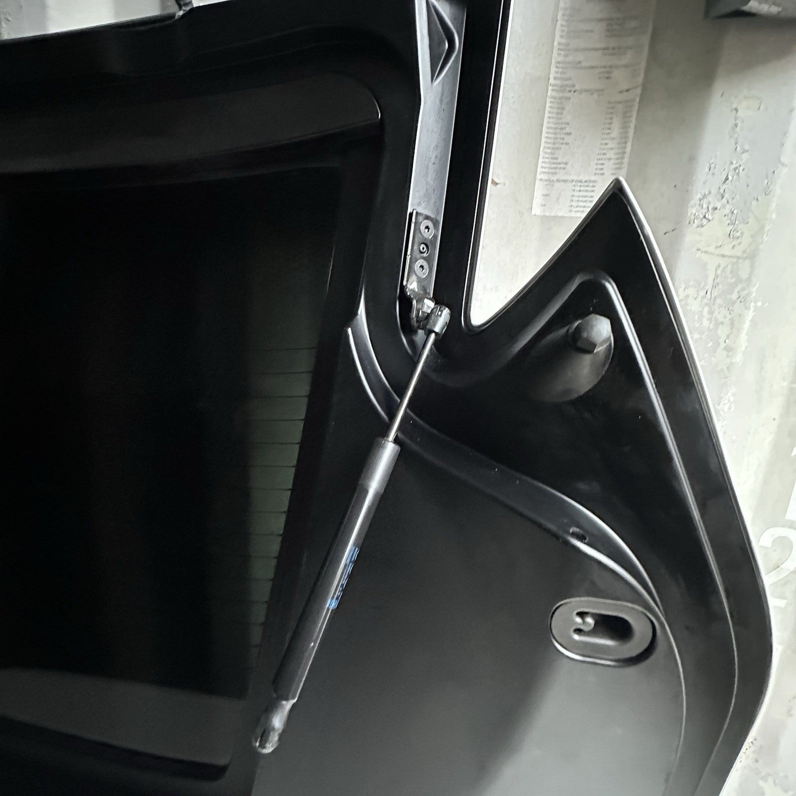 2014-2019 CHEVROLET CORVETTE C7 REAR TAILGATE LIFTGATE TRUNK LID OEM Silver