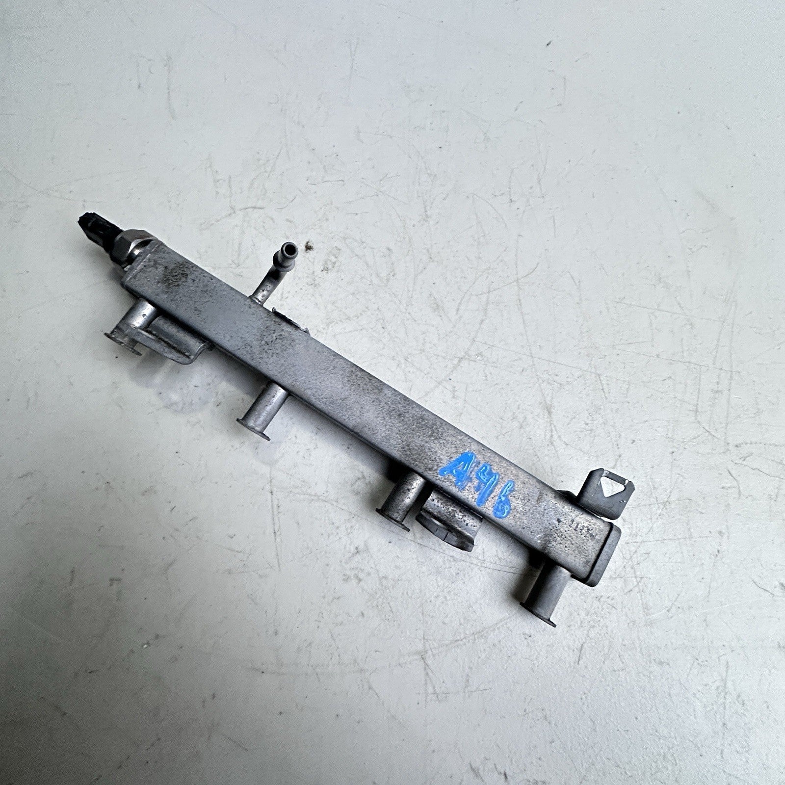 2019-2024 TOYOTA COROLLA 2.0L L4 ENGINE FUEL INJECTOR RAIL OEM