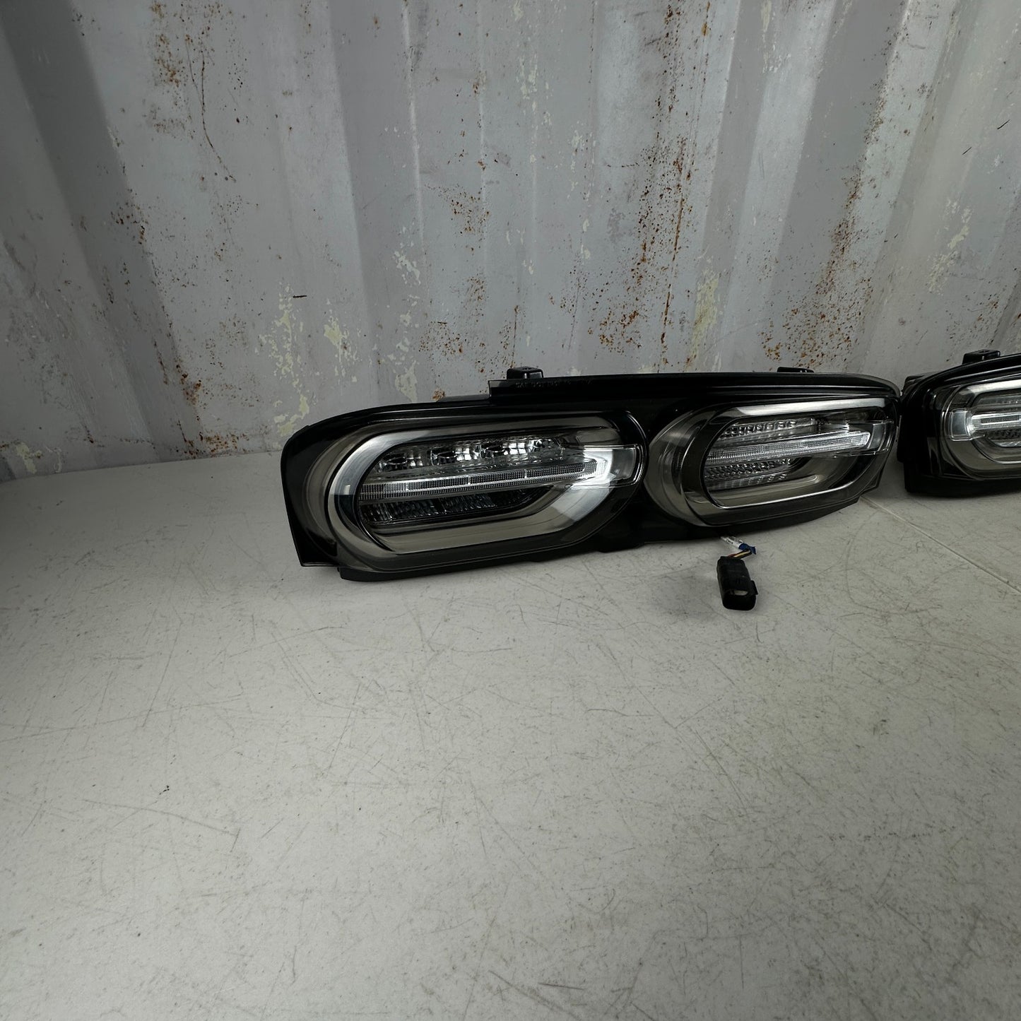 2019-2024 CHEVY CAMARO REAR LEFT & RIGHT SIDE LED TAIL LIGHT LAMP PAIR SET OEM