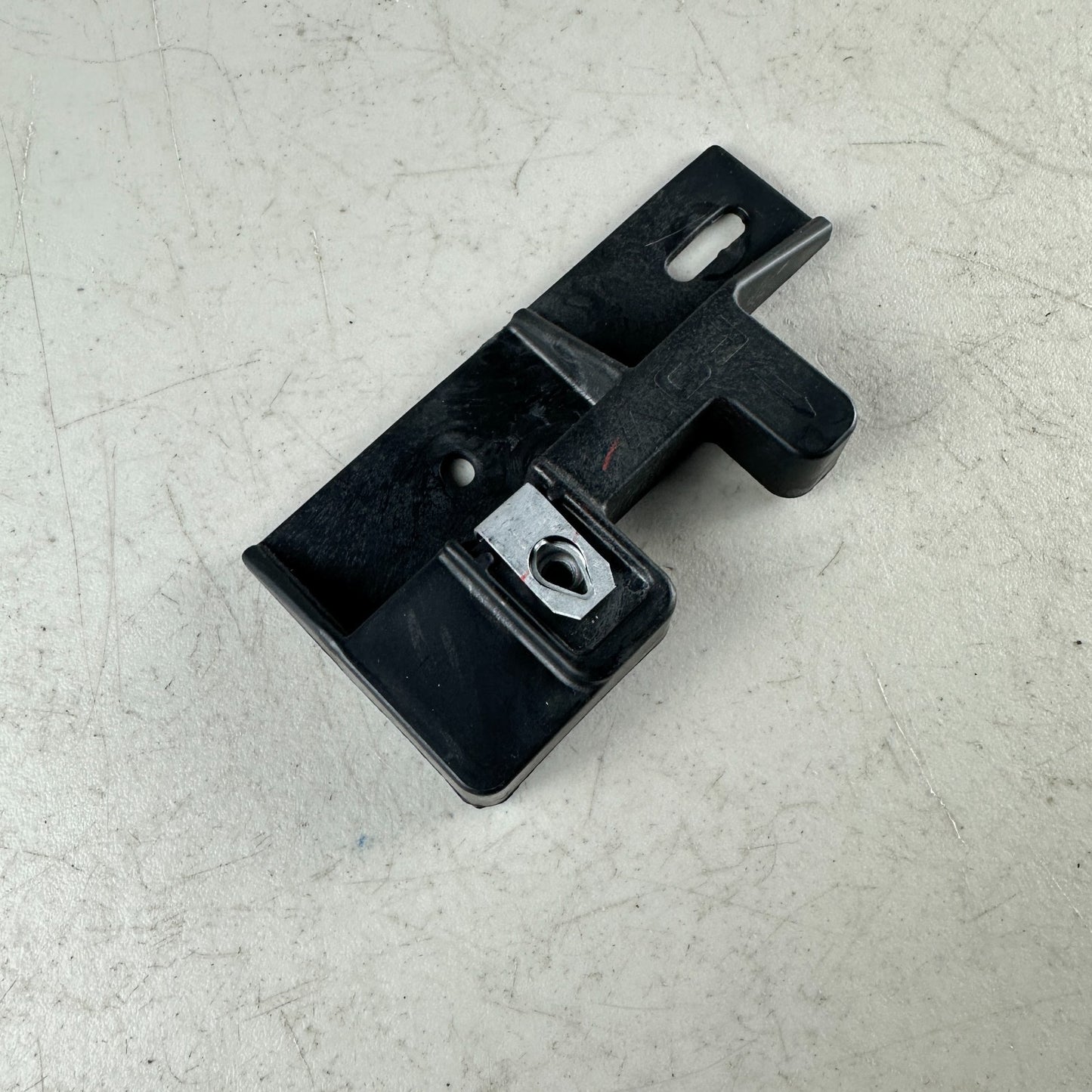 2005-2013 CHEVROLET CORVETTE C6 FRONT CENTER CONSOLE ASSEMBLY BRACKET OEM