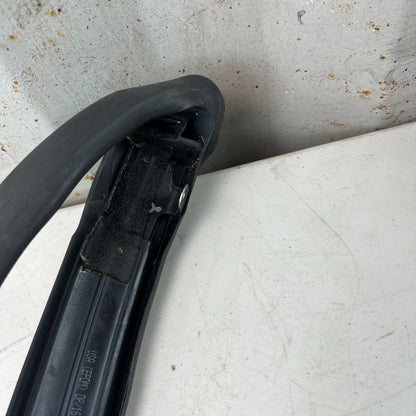 05-13 CHEVROLET CORVETTE C6 FRONT WINDSHIELD WEATHERSTRIP RUBBER SEAL BLACK OEM
